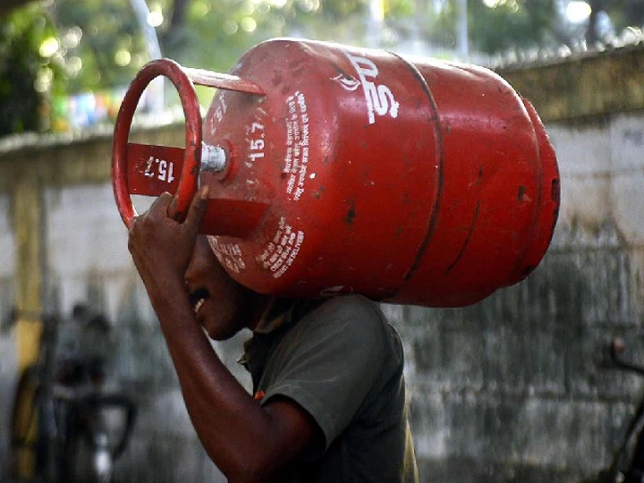 LPG Cylinder Insurance: फट जाए सिलेंडर तो कौन देगा मुआवजा? और कैसे करें दावा जानें नियम