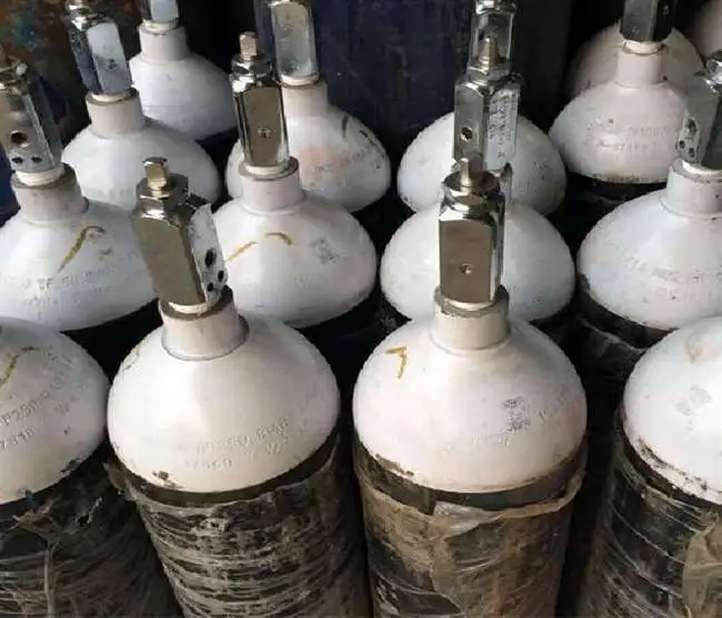 Oxygen cylinder white