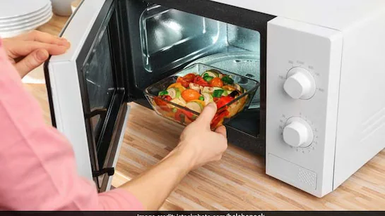 microwave oven